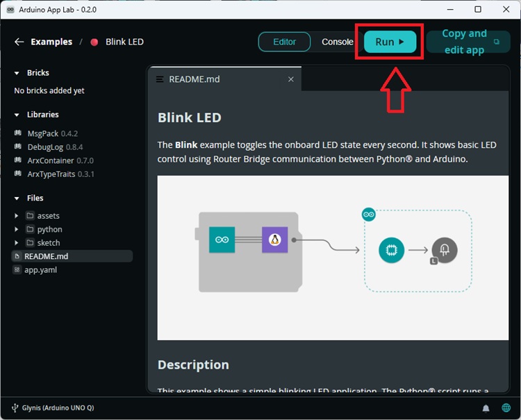 Botón Run del Arduino App Lab para compilar y ejecutar la aplicación en la placa